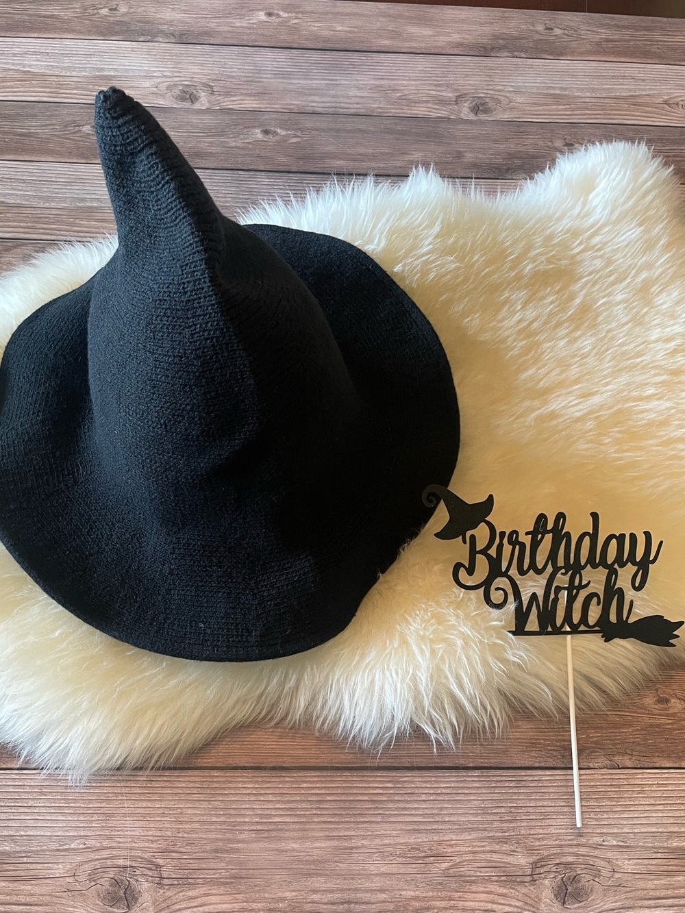 Knitted Witches Hat & cake topper